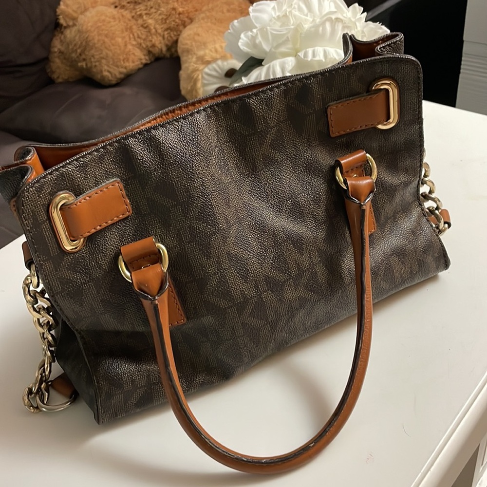 Michael Kors Signature MK Belt Lock Tote Chain Strap Shoulder Handbag Purse